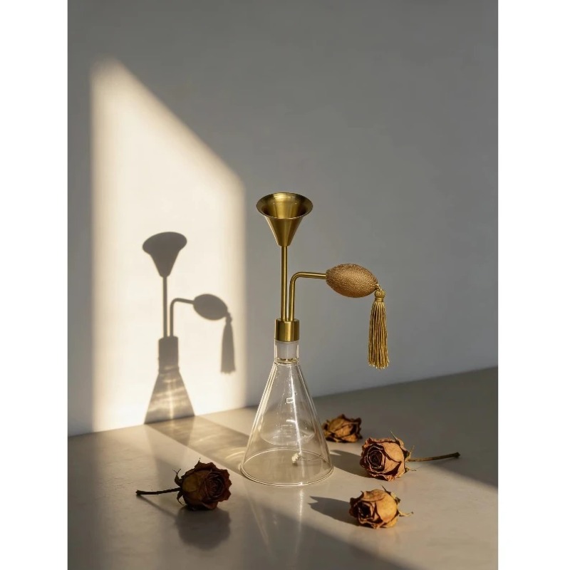 Elegancka butelka z frędzlami  – Perfume Fragrance Store recenzja i cena