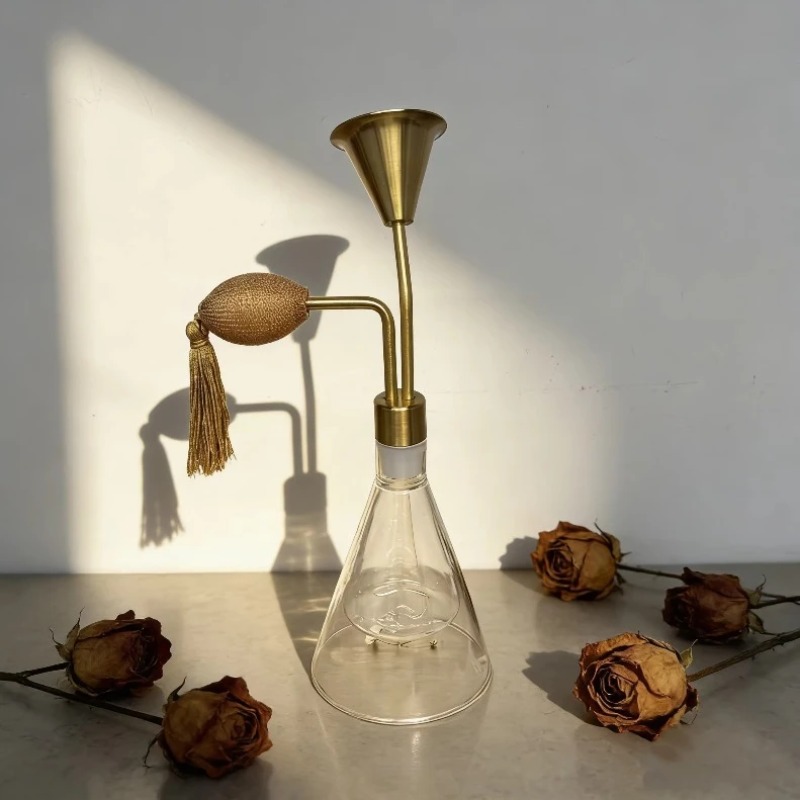 Elegancka butelka z frędzlami  – Perfume Fragrance Store recenzja i cena